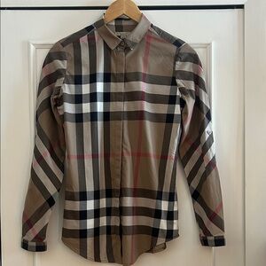 Women’s Burberry Brit cotton shirt  size XS. Fitted